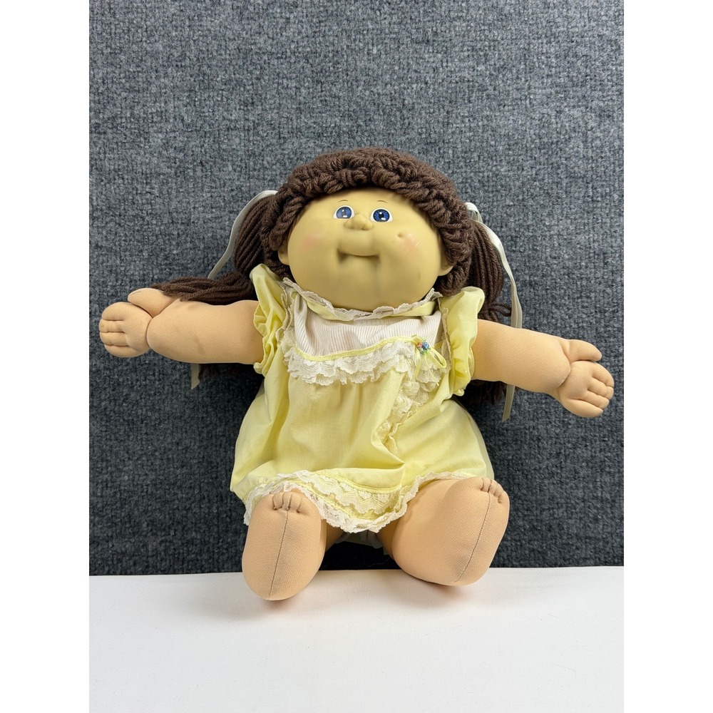 Vintage 1982 Cabbage Patch Kids Doll Coleco Brown Hair Blue Eyes Yellow Dress